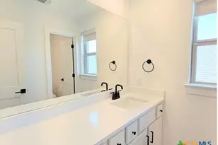 1005 Easy Gruene, New Braunfels, TX 78130 - Photo 10