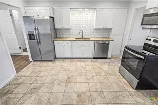 1717 E Mesquite Ln, Victoria, TX 77901 - Photo 16