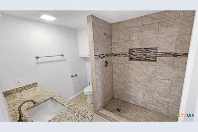 1717 E Mesquite Lane, Victoria, TX 77901 - Photo 14