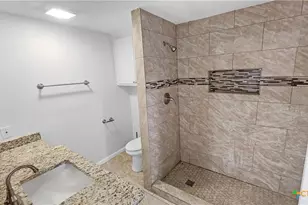 1717 E Mesquite Ln, Victoria, TX 77901 - Photo 14