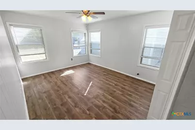 1717 E Mesquite Lane, Victoria, TX 77901 - Photo 12