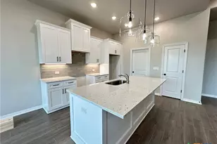 8824 Glade Dr, Temple, TX 76502 - Photo 4