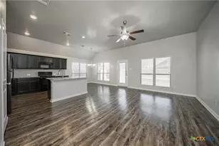 1643 Hillside Dr, Temple, TX 76502 - Photo 6