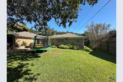 103 Oxford Street, Victoria, TX 77904 - Photo 20