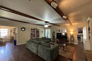 103 Oxford St, Victoria, TX 77904 - Photo 6