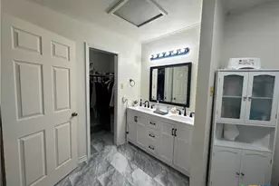 103 Oxford St, Victoria, TX 77904 - Photo 12