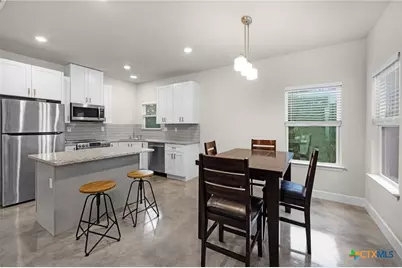 446 W Overlook Drive, Canyon Lake, TX 78133 - Photo 14