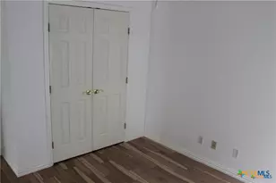 223 Ridgewood Dr, Victoria, TX 77901 - Photo 8