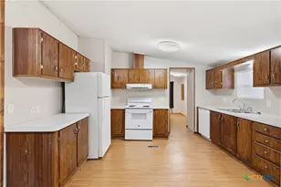 560 Canal Ln, New Braunfels, TX 78130 - Photo 8