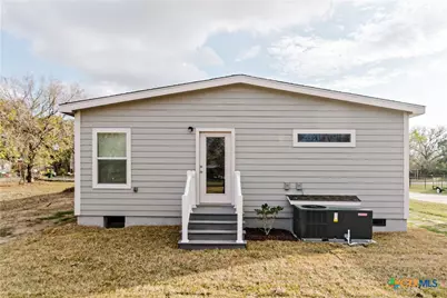 404 Bridge Street, Cuero, TX 77954 - Photo 6