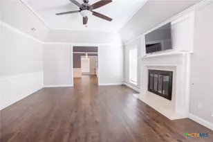 303 Turtle Rock Dr, Victoria, TX 77904 - Photo 8