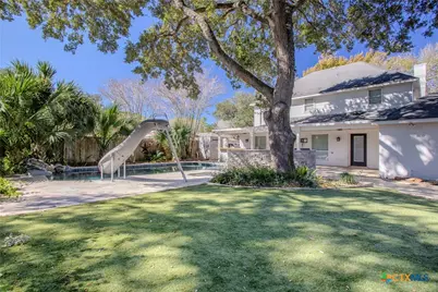 303 Turtle Rock Drive, Victoria, TX 77904 - Photo 44