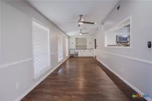 303 Turtle Rock Dr, Victoria, TX 77904 - Photo 18