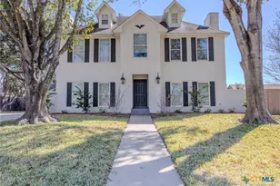 303 Turtle Rock Dr, Victoria, TX 77904 - Photo 1