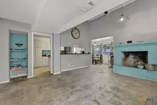 10 Cherry Hill Dr, Seguin, TX 78155 - Photo 10