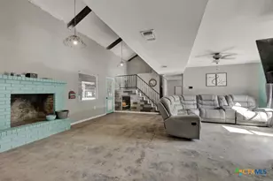 10 Cherry Hill Dr, Seguin, TX 78155 - Photo 8