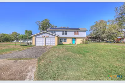 10 Cherry Hill Drive, Seguin, TX 78155 - Photo 1