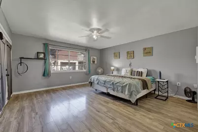 10 Cherry Hill Drive, Seguin, TX 78155 - Photo 18