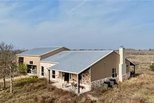 326 Co Rd 451, Waelder, TX 78959 - Photo 1