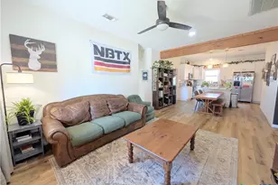 635 E Camp St, New Braunfels, TX 78130 - Photo 2