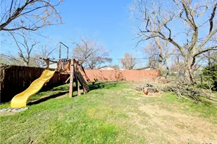 635 E Camp St, New Braunfels, TX 78130 - Photo 46