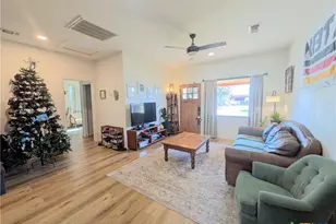 635 E Camp St, New Braunfels, TX 78130 - Photo 4