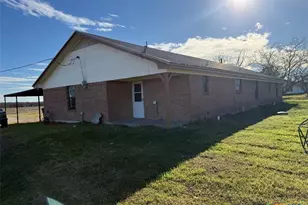 417 Lcr 318, Mart, TX 76664 - Photo 14