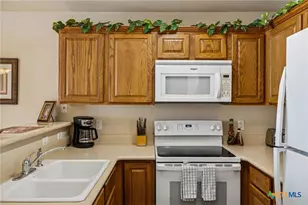 730 E Mather St, New Braunfels, TX 78130 - Photo 14