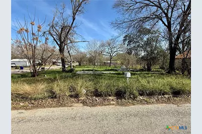 1442 N College Street, Gonzales, TX 78629 - Photo 6