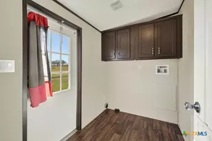 139 Angel Ln, Seguin, TX 78155 - Photo 22