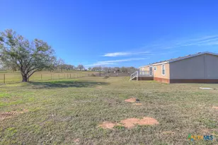 139 Angel Ln, Seguin, TX 78155 - Photo 42