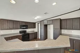 139 Angel Ln, Seguin, TX 78155 - Photo 20