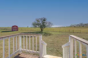 139 Angel Ln, Seguin, TX 78155 - Photo 34