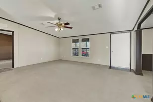 139 Angel Ln, Seguin, TX 78155 - Photo 10