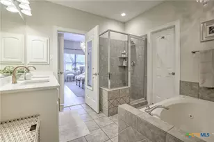 211 Winding View, New Braunfels, TX 78132 - Photo 14