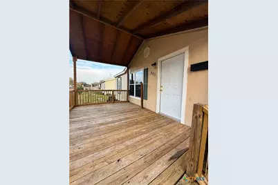 801 E Mesquite Lane, Victoria, TX 77901 - Photo 4