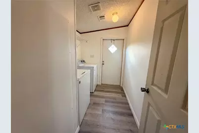 801 E Mesquite Lane, Victoria, TX 77901 - Photo 10