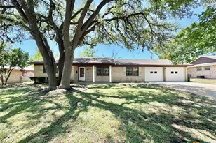 105 E Upshaw Ave, Temple, TX 76501 - Photo 1
