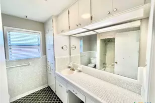 105 E Upshaw Ave, Temple, TX 76501 - Photo 14