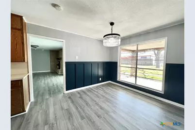 105 E Upshaw Avenue, Temple, TX 76501 - Photo 6