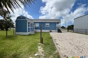 1303 W Adams Ave, Port O'Connor, TX 77982 - Photo 18