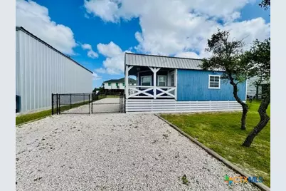 1303 W Adams Avenue, Port O'Connor, TX 77982 - Photo 4