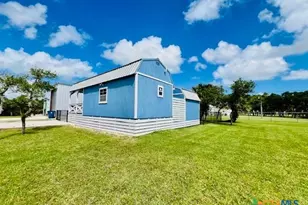 1303 W Adams Ave, Port O'Connor, TX 77982 - Photo 6