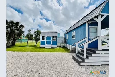 1303 W Adams Avenue, Port O'Connor, TX 77982 - Photo 10