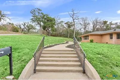 3213 W Avenue T, Temple, TX 76504 - Photo 2