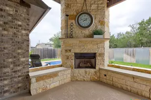599 Mission Hill Run, New Braunfels, TX 78132 - Photo 6