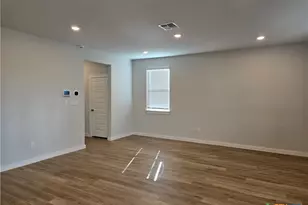 2408 Ayers Dr, Seguin, TX 78155 - Photo 2