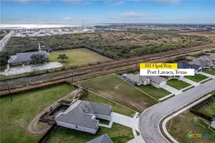 101 Opal Wy, Port Lavaca, TX 77979 - Photo 1