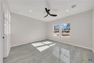 816 County Rd, Natalia, TX 78059 - Photo 10