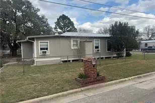 312 Keller St, Cuero, TX 77954 - Photo 1